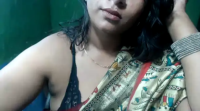 DearKimmi online show from March 10, 5:39 pm