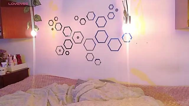 Hanami cute online show from October 3, 2:30 am