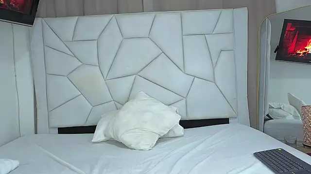 Paulaboterom online show from October 9, 4:38 pm