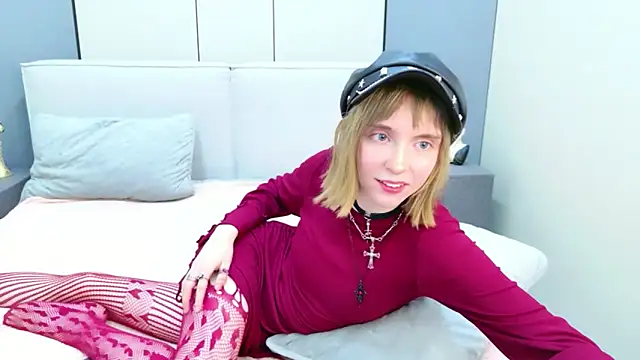 Beverly Gomes online show from February 24, 8:29 pm