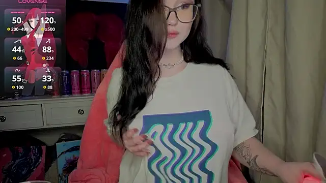 hornyprincess19 online show from April 9, 7:30 pm