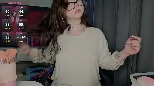 hornyprincess19 online show from July 9, 4:55 pm
