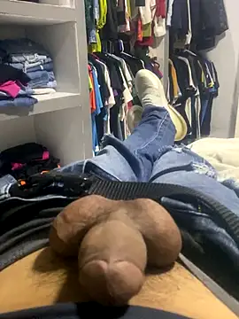 Snapshot of Chico031289 chatting on October 25, 11:21 pm Chico031289 online show from October 25, 11:21 pm