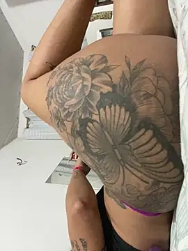 Snapshot of danilyns chatting on March 27, 11:04 pm danilyns online show from March 27, 11:04 pm