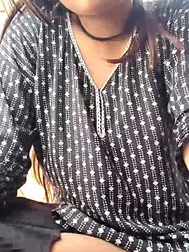 Janvi Jaitly online show from September 26, 6:28 am