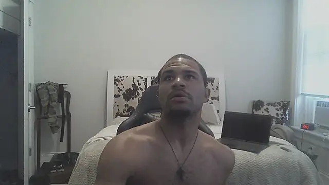 Snapshot of kingtaydo chatting on November 1, 1:57 pm kingtaydo online show from November 1, 1:57 pm