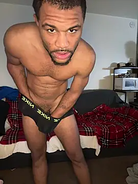 Snapshot of kingtaydo chatting on March 3, 5:46 am kingtaydo online show from March 3, 5:46 am