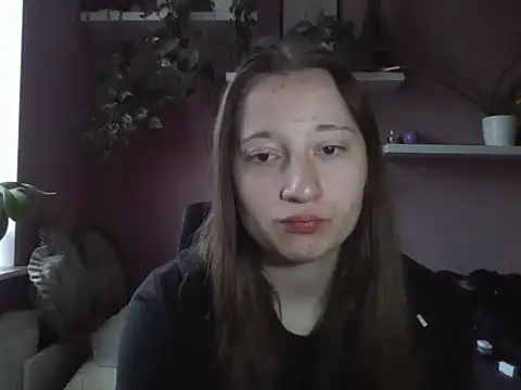LindaPretty online show from September 29, 6:18 am