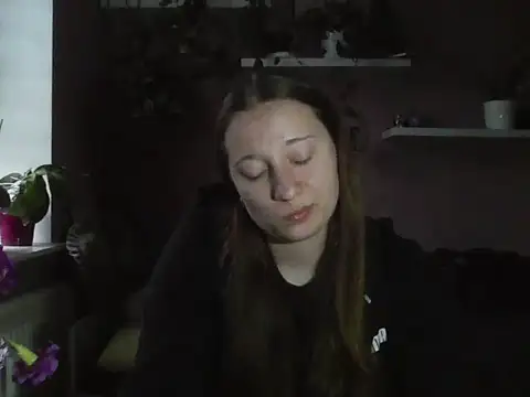 LindaPretty online show from September 30, 6:18 am