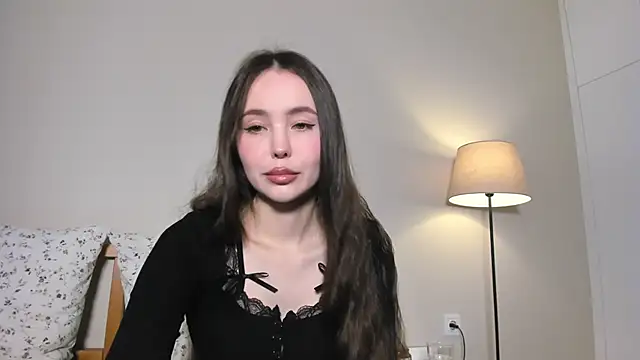 kittyphoria online show from September 20, 5:41 am