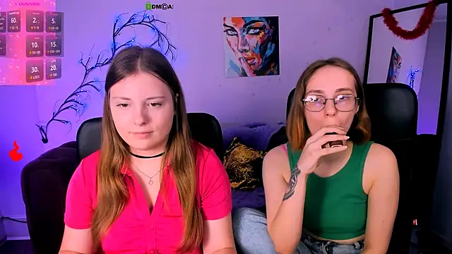 Snapshot of melani_bumm chatting on November 26, 6:42 pm melani bumm online show from November 26, 6:42 pm