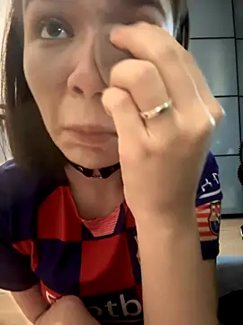 Snapshot of milkiiis chatting on October 15, 7:30 am milkiiis online show from October 15, 7:30 am