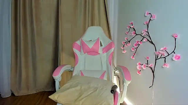 Anya Belle online show from June 10, 4:50 pm