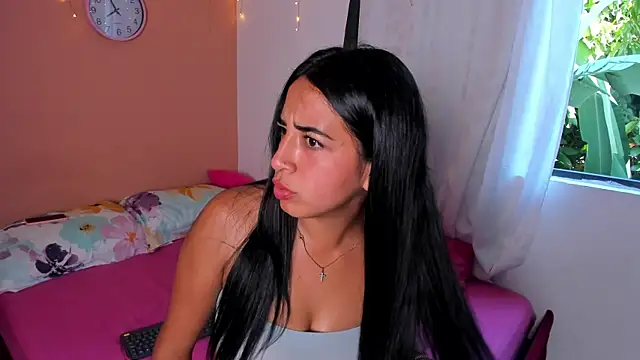 i am eimy online show from October 6, 12:57 pm