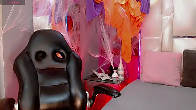 BabyAmatiis  online show from October 31, 11:00 am