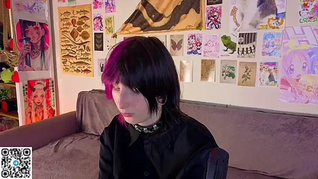 Snapshot of KandraCruser chatting on June 1, 8:10 pm KandraCruser online show from June 1, 8:10 pm