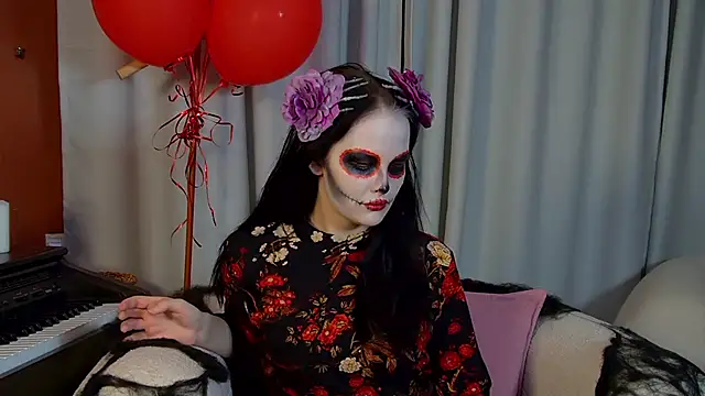 MollyMillsen online show from October 25, 6:13 pm