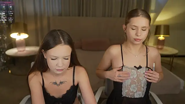 Snapshot of Tiana_Princesss chatting on November 8, 12:16 pm Tiana Princesss online show from November 8, 12:16 pm