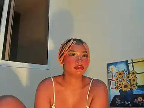 Snapshot of SophiaBloss chatting on May 31, 7:48 am SophiaBloss online show from May 31, 7:48 am