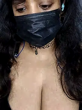 Snapshot of aliyaa9900 chatting on October 30, 7:25 pm aliyaa9900 online show from October 30, 7:25 pm