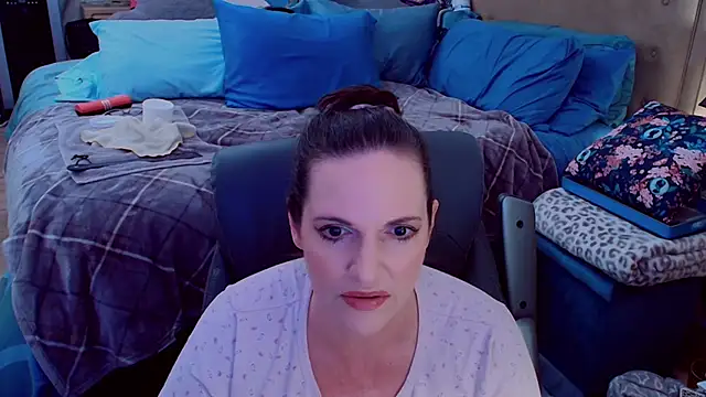 Snapshot of ninajaymes chatting on June 11, 12:32 am ninajaymes online show from June 11, 12:32 am