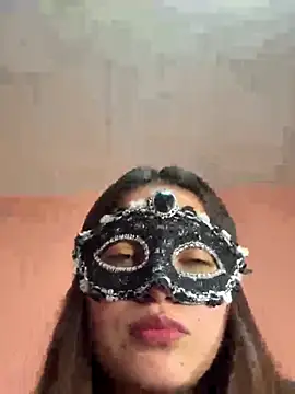 Snapshot of LiaDravenX chatting on December 15, 11:20 pm LiaDravenX online show from December 15, 11:20 pm