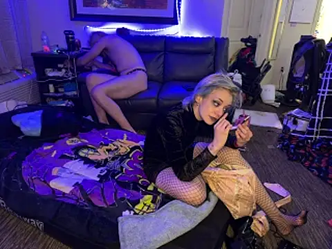 Snapshot of Longdongsilver_323 chatting on November 30, 12:31 pm Longdongsilver 323 online show from November 30, 12:31 pm