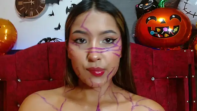 Snapshot of ShadenSx chatting on October 23, 8:29 pm ShadenSx online show from October 23, 8:29 pm