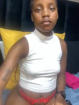 Littlebunny33 online show from March 28, 7:02 pm