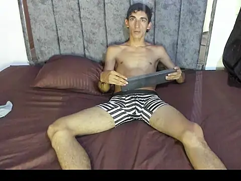 Snapshot of Golosa_hard_sex chatting on September 25, 7:17 pm Golosa hard sex online show from September 25, 7:17 pm