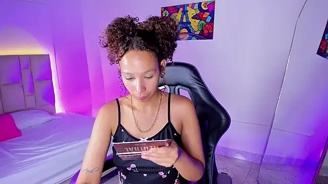 JennyLawrence online show from October 8, 8:17 pm