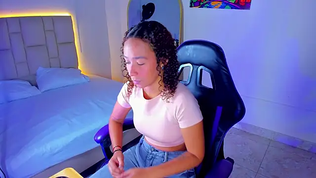 JennyLawrence online show from November 6, 7:37 pm