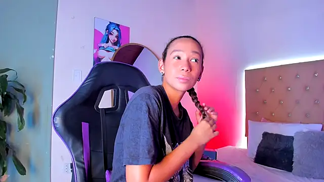 JennyLawrence online show from November 12, 7:57 pm