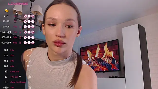 JadeSwift online show from September 23, 10:18 am