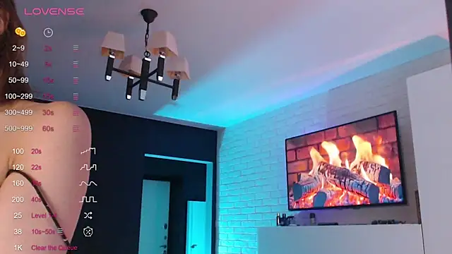JadeSwift online show from September 30, 1:27 pm