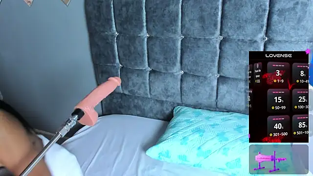 Snapshot of lau-hot chatting on October 17, 8:33 pm lau-hot online show from October 17, 8:33 pm