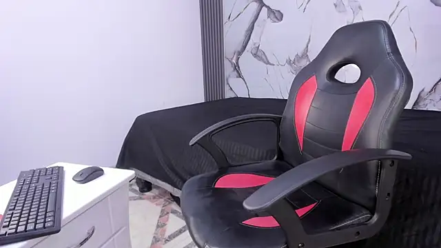 Hillarytonsonx online show from September 13, 12:27 pm