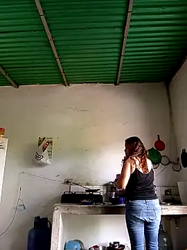 Snapshot of Eliz420 chatting on September 16, 6:53 pm Eliz420 online show from September 16, 6:53 pm