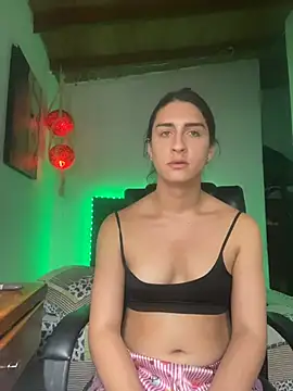 Snapshot of lola_diez chatting on November 12, 9:03 pm lola diez online show from November 12, 9:03 pm