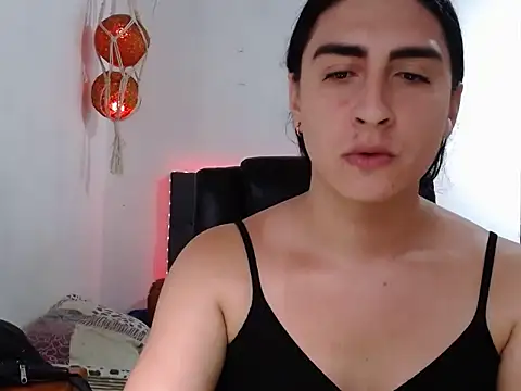 Snapshot of lola_diez chatting on February 9, 9:19 pm lola diez online show from February 9, 9:19 pm