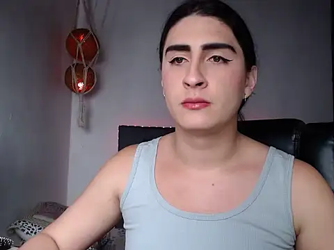 Snapshot of lola_diez chatting on February 16, 7:32 pm lola diez online show from February 16, 7:32 pm