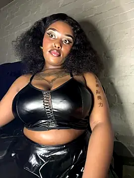 QUEEN NOBUHLE 777 online show from October 17, 5:48 pm