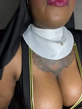 Snapshot of QUEEN_NOBUHLE_777 chatting on July 14, 2:05 am QUEEN NOBUHLE 777 online show from July 14, 2:05 am