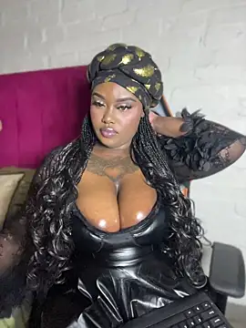 Snapshot of QUEEN_NOBUHLE_777 chatting on July 29, 11:03 pm QUEEN NOBUHLE 777 online show from July 29, 11:03 pm