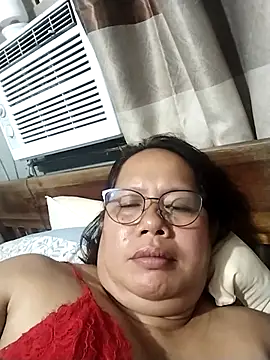 Snapshot of Babyangel6910 chatting on November 12, 12:38 pm Babyangel6910 online show from November 12, 12:38 pm