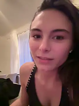 SophiiaStarr online show from April 22, 6:20 pm