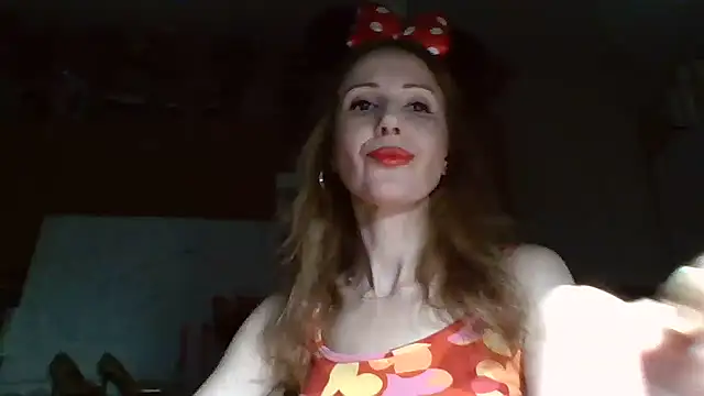 Tiluu1 online show from February 14, 8:49 pm