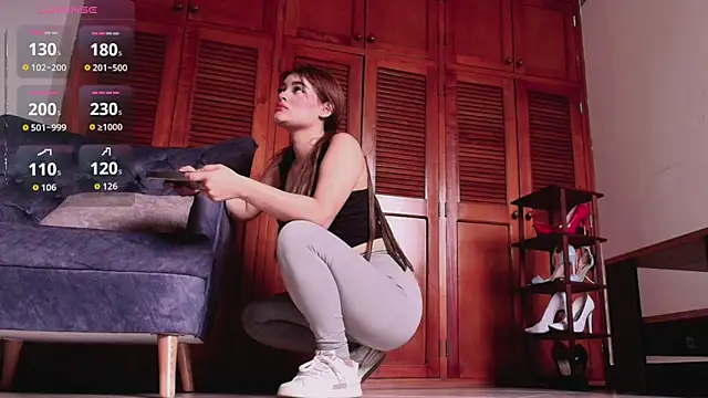 Maxinnevance online show from February 19, 12:23 pm