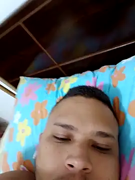 Alexboy022025 online show from October 7, 12:08 am