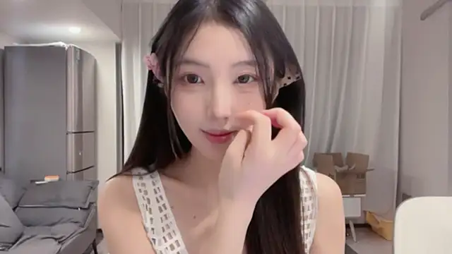 Snapshot of ZhaoZhao-ZM chatting on October 8, 12:14 pm ZhaoZhao-ZM online show from October 8, 12:14 pm